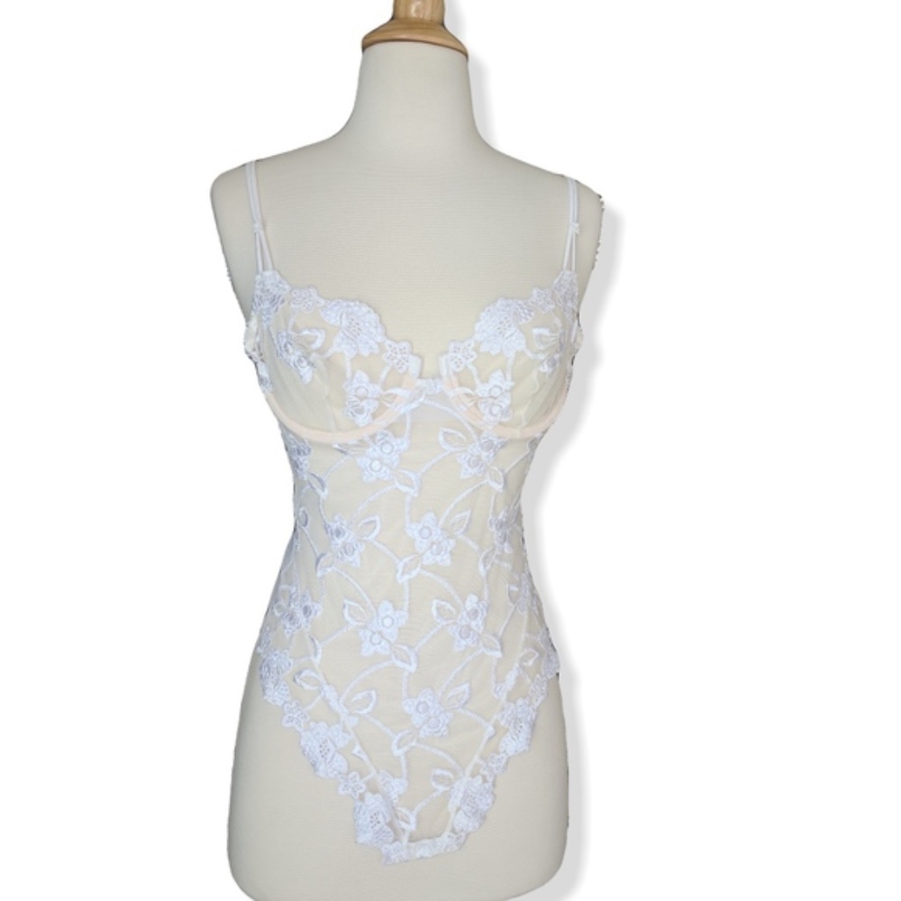 Vintage white ivory lace thong bodysuit, 30C | 32B